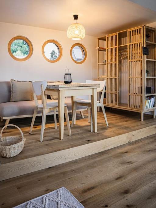 Wohnwagon Paul - Autarkie Erleben! - Tiny House Villa Oberschneiding Eksteriør billede