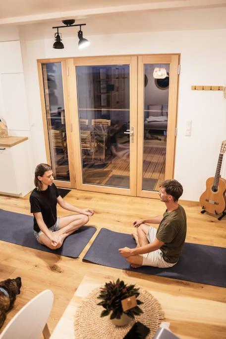 Wohnwagon Paul - Autarkie Erleben! - Tiny House Villa Oberschneiding Eksteriør billede